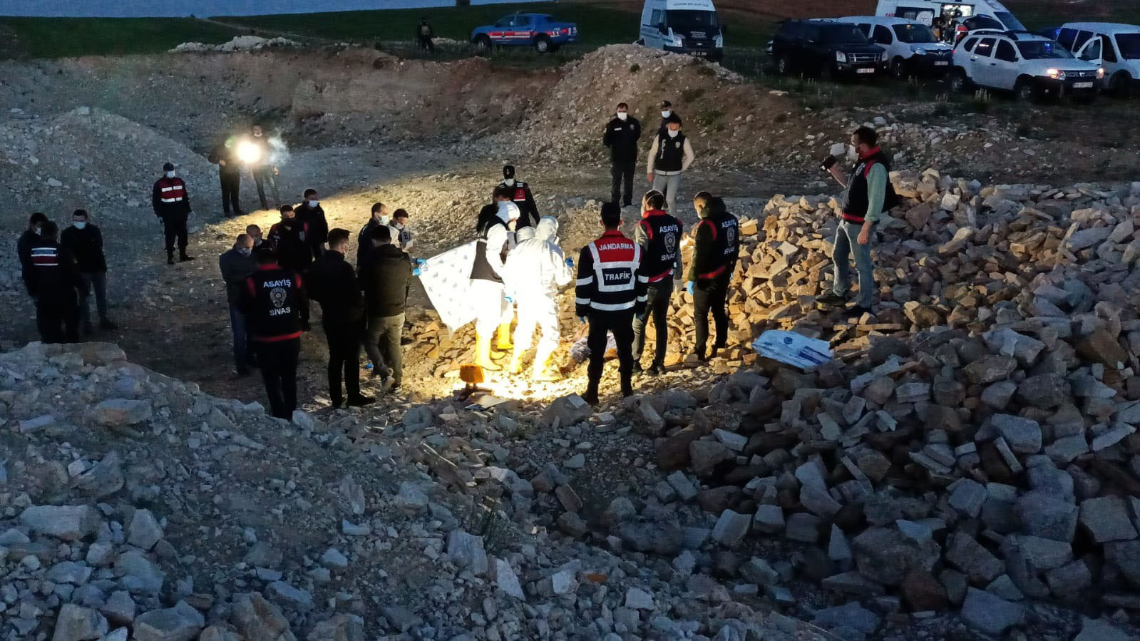 Fatma'yı öldürüp gömen sanık, 2-3 günde bir cesedi kontrole gitmiş - Resim : 4