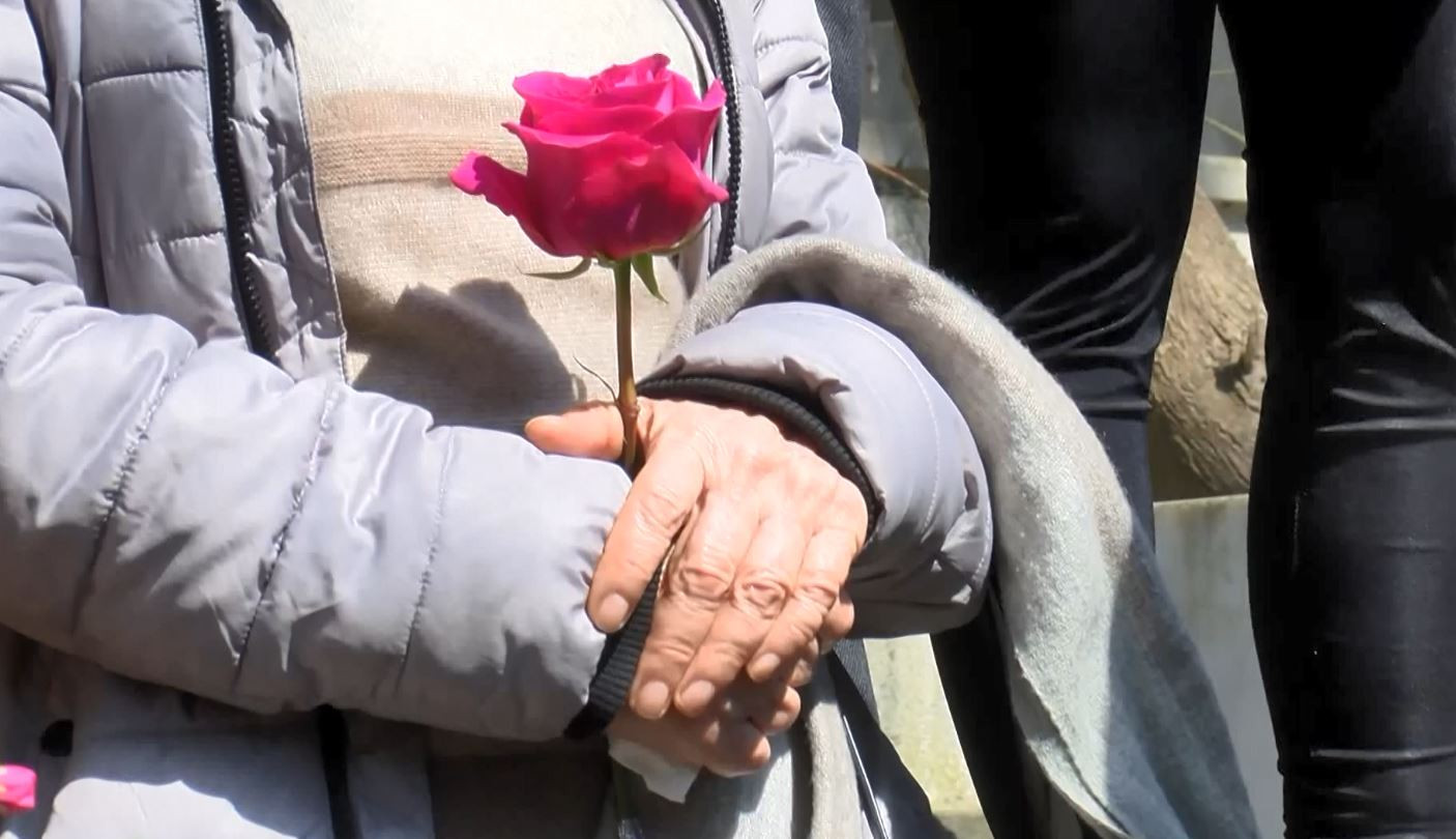 Aydın Engin son yolculuğuna uğurlandı - Resim : 8