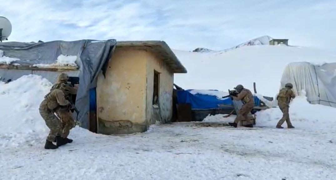 Van merkezli terör operasyonunda 15 tutuklama - Resim : 1