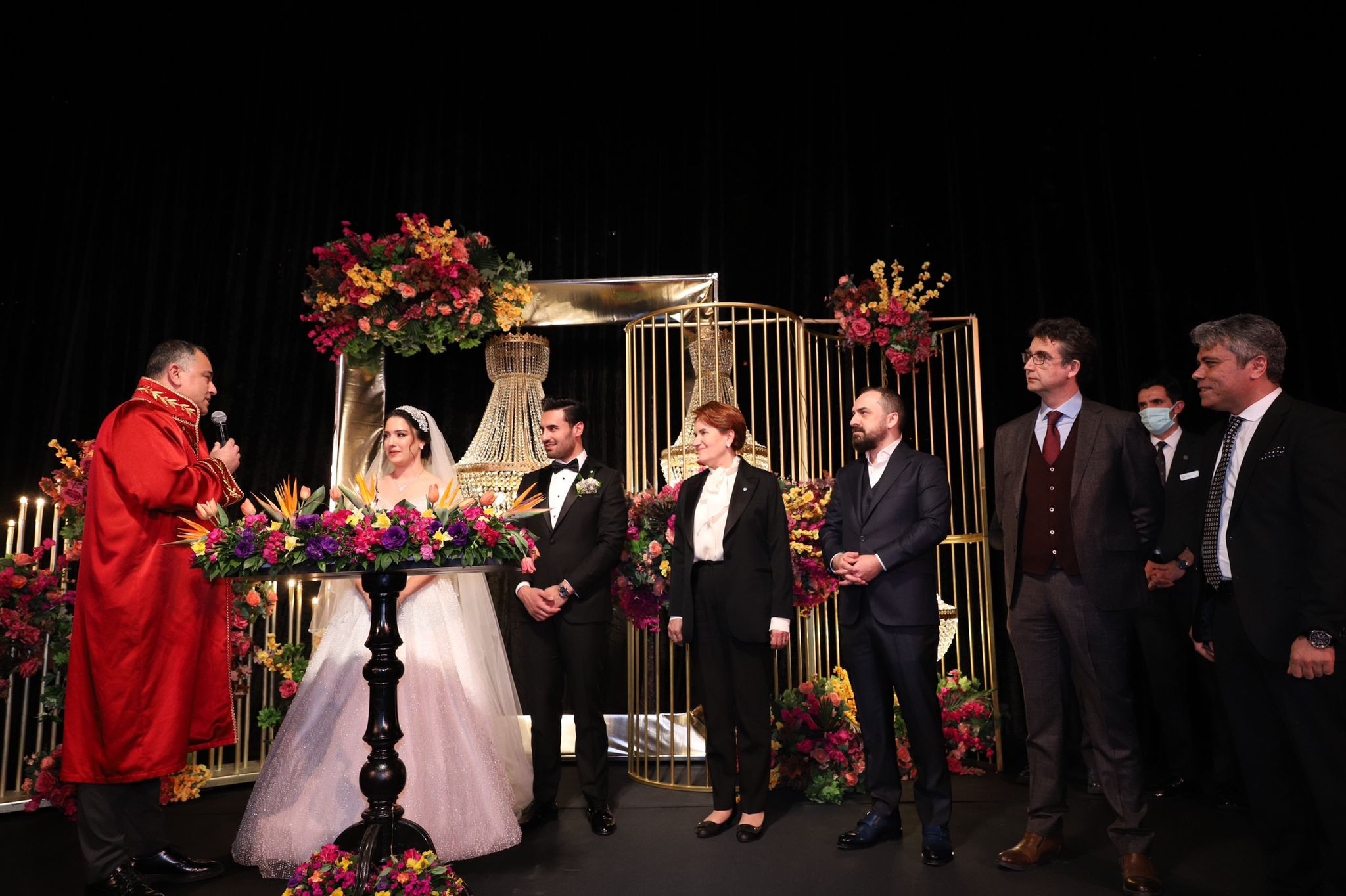 Meral Akşener nikah şahidi oldu - Resim : 2