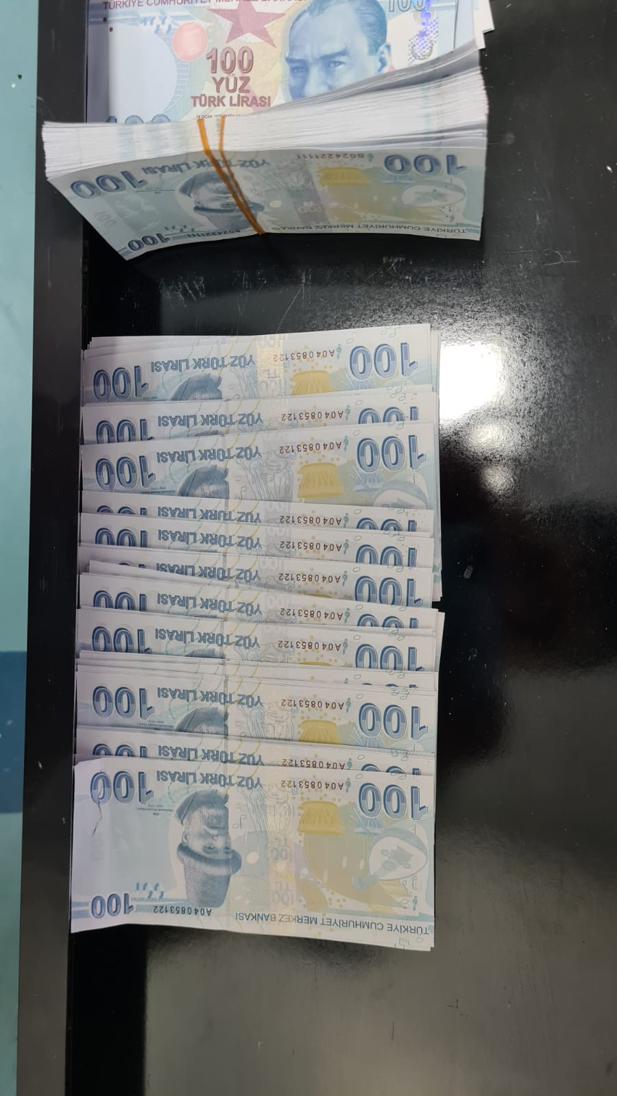 Çantasından sahte 416 bin lira çıktı! Cevabı polisleri şaşkına çevirdi… - Resim : 1