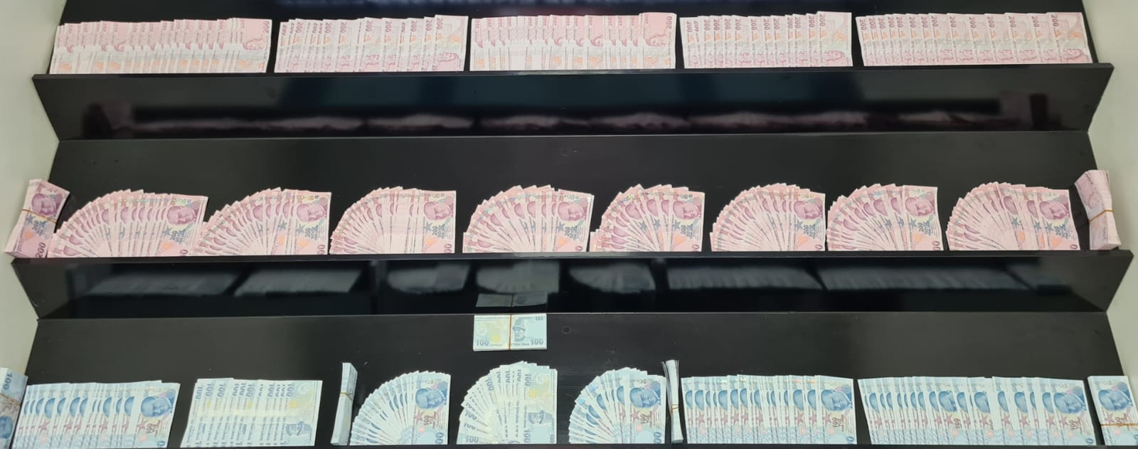 Çantasından sahte 416 bin lira çıktı! Cevabı polisleri şaşkına çevirdi… - Resim : 4