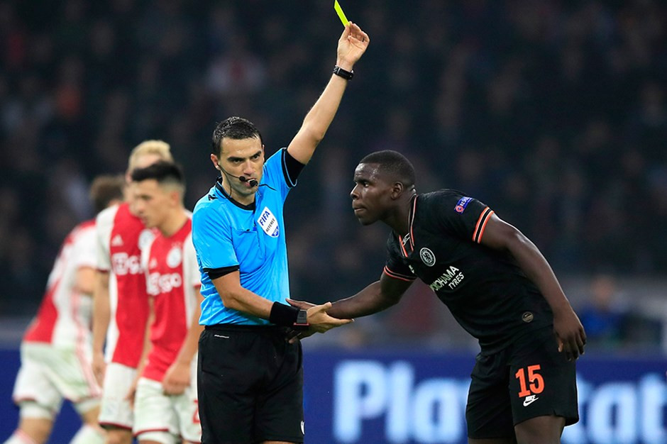 Dünyaca ünlü FIFA kokartlı hakem kalp krizi geçirdi - Resim : 1