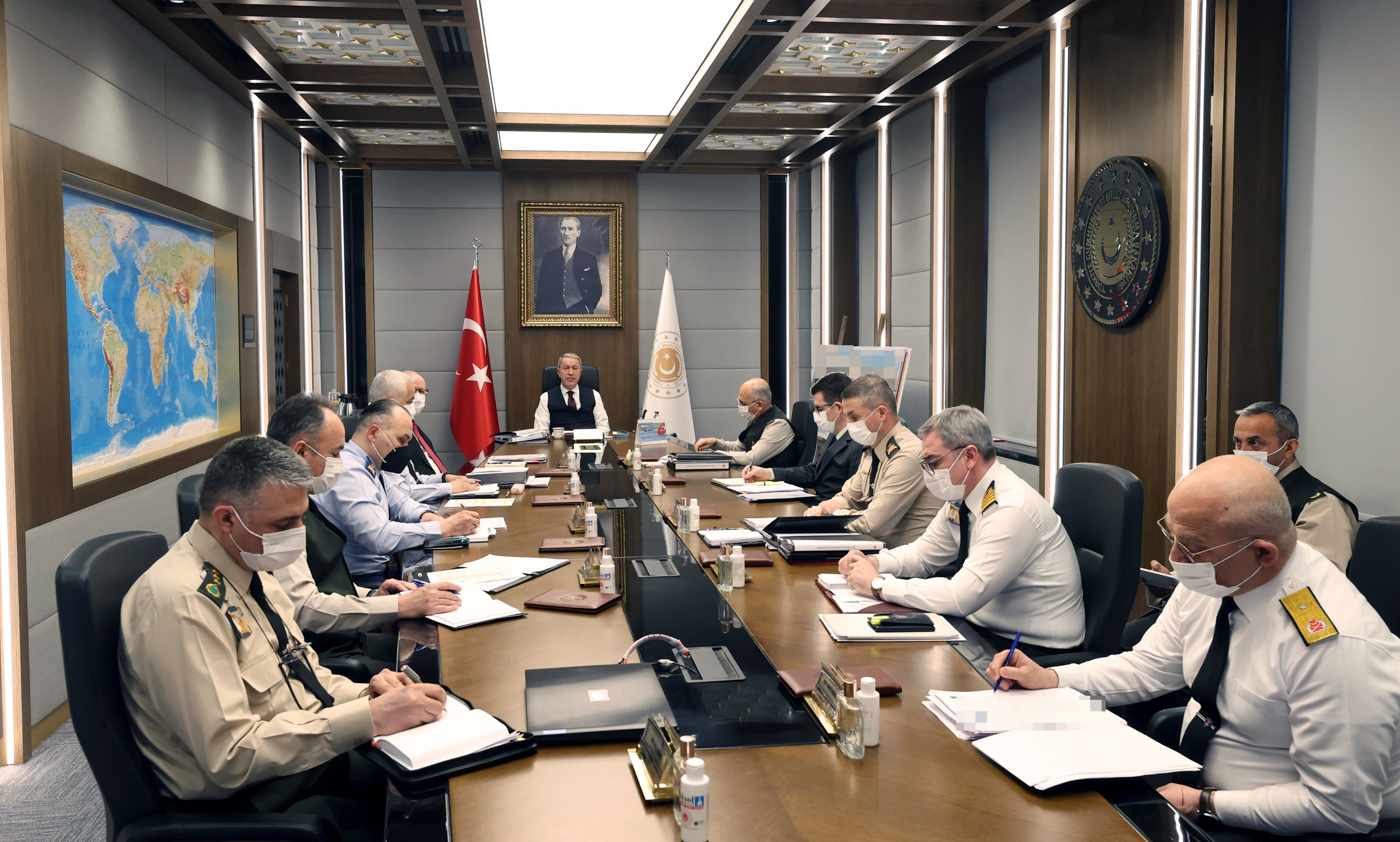 Bakan Akar'dan komutanlarla toplantı - Resim : 3