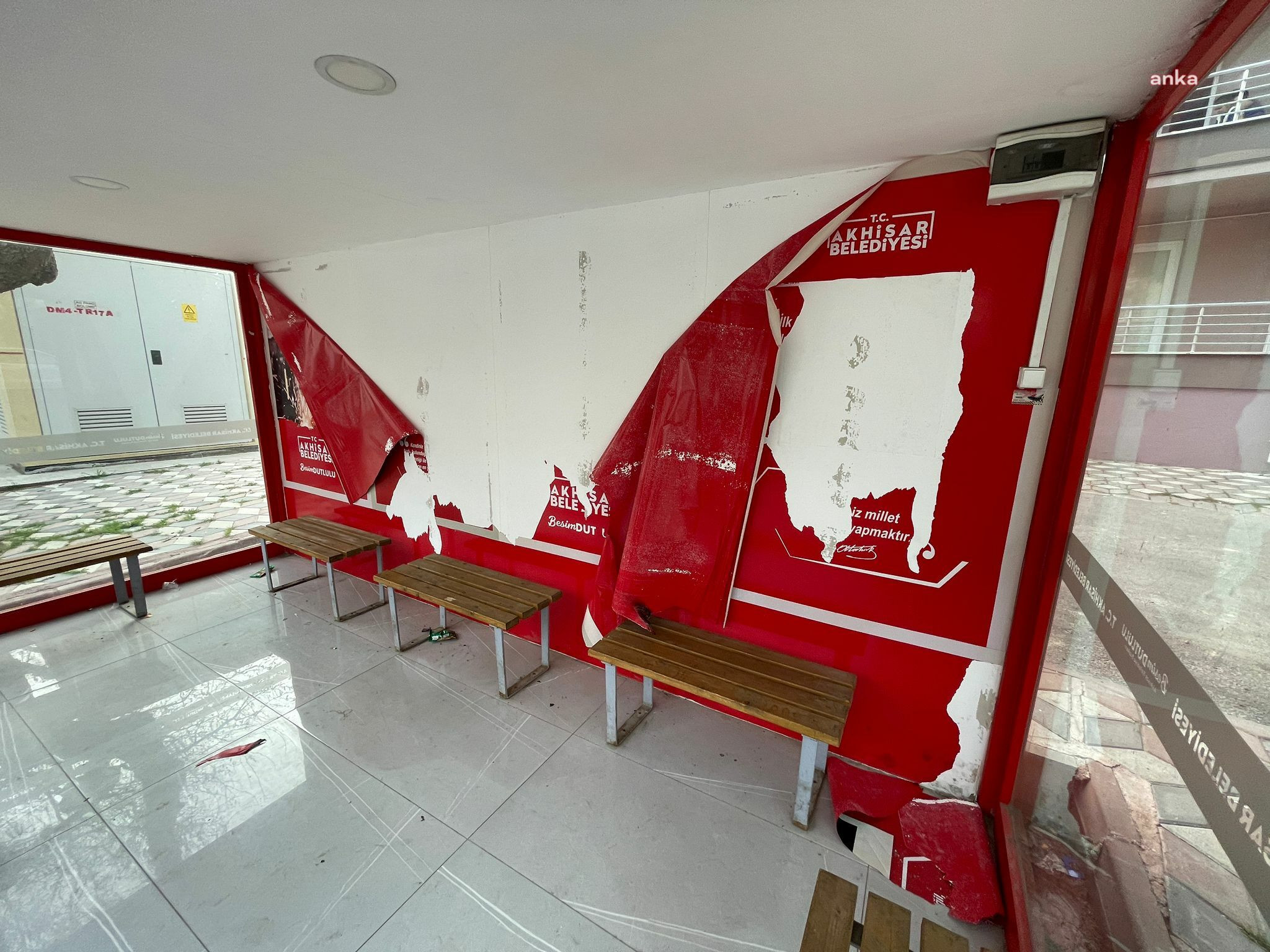 Atatürk fotoğraflarına alçak saldırı - Resim : 1