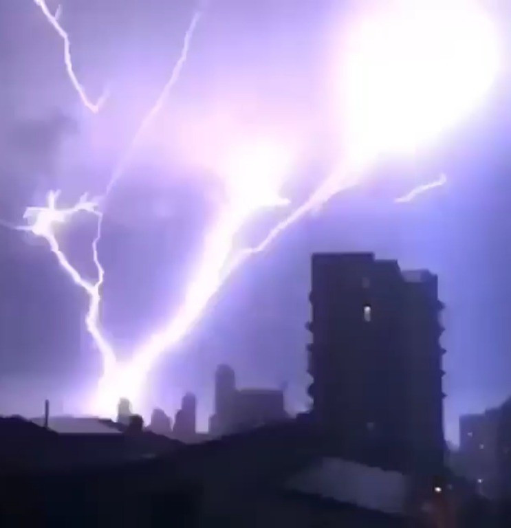 Antalya'da şimşek bir başka çaktı - Resim : 1