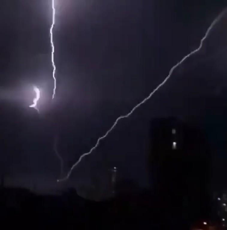 Antalya'da şimşek bir başka çaktı - Resim : 5