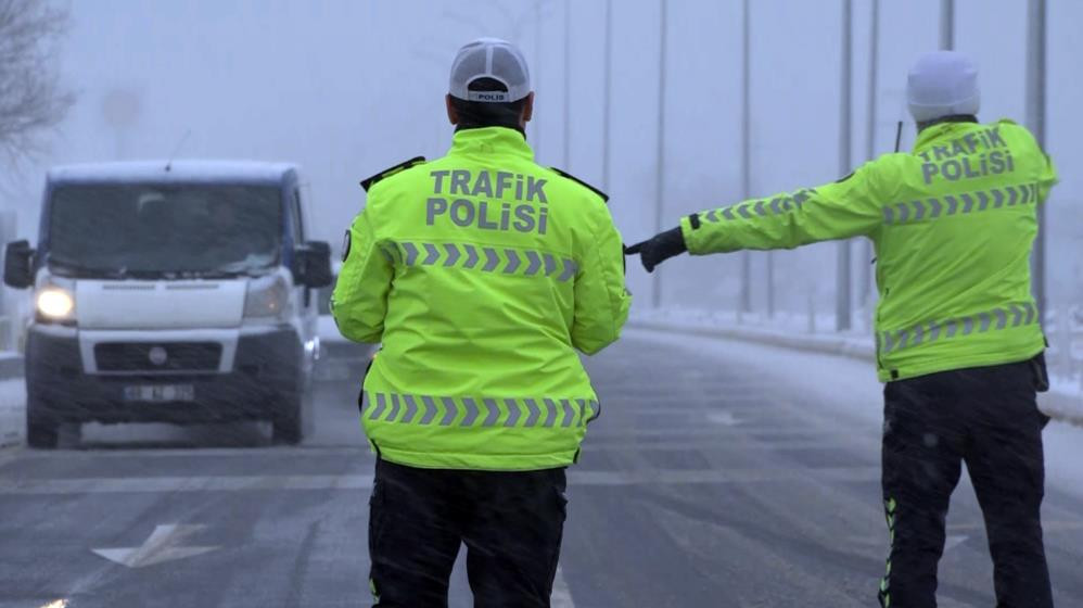 Aksaray - Konya Karayolu trafiğe kapatıldı - Resim : 9