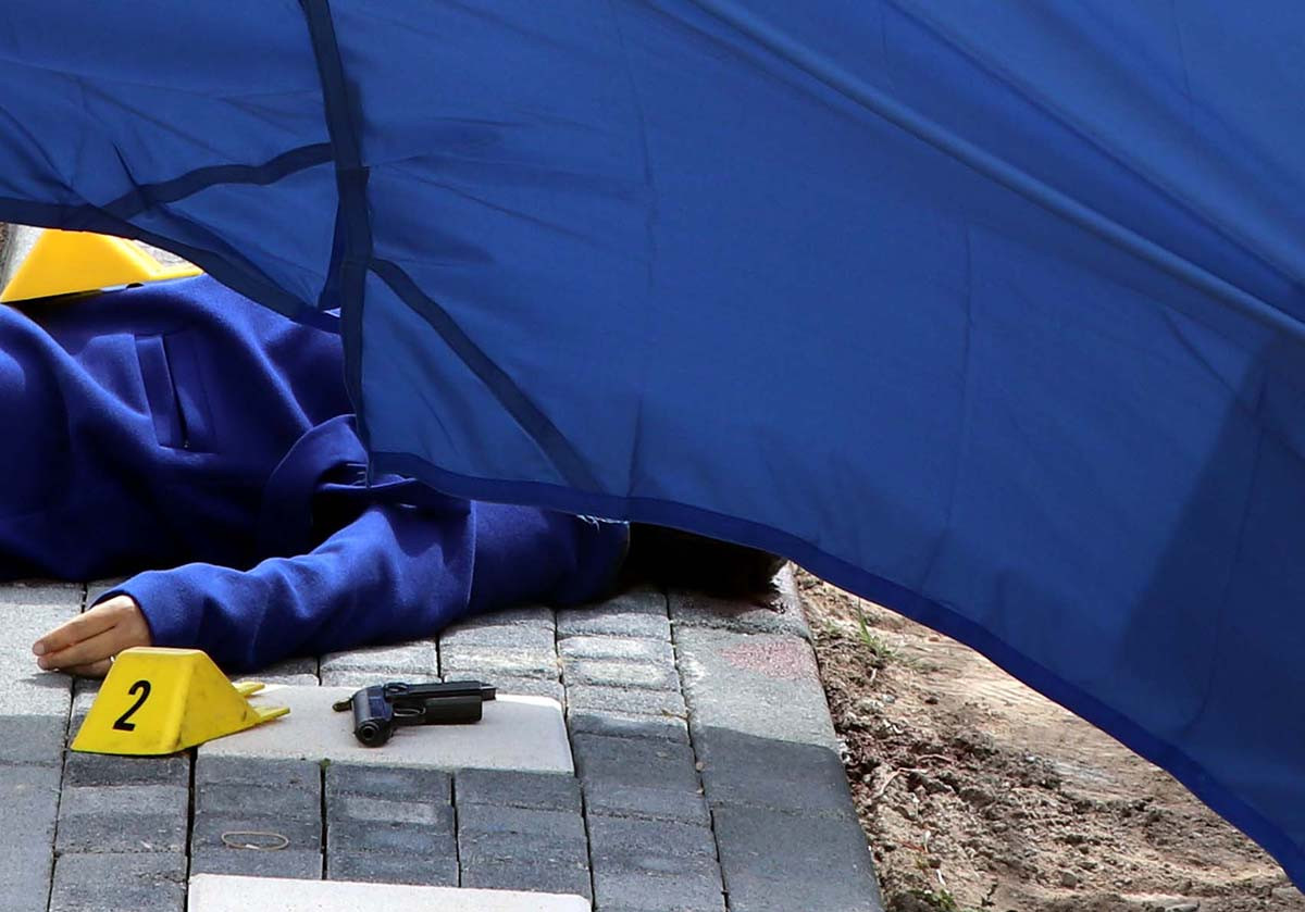 Mezarlıkta kadın cesedi bulundu - Resim : 3