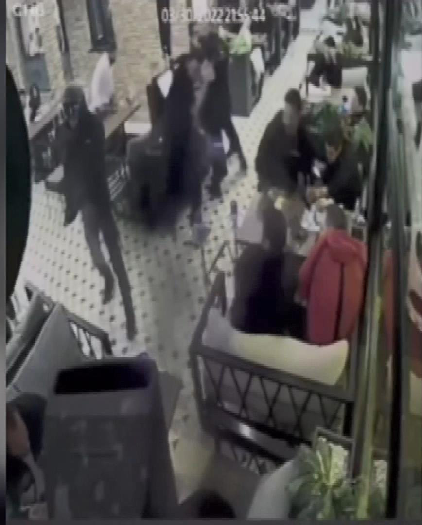 Kafede kanlı infaz! Kasklı saldırgan spor eğitmenine kurşun yağdırdı - Resim : 6