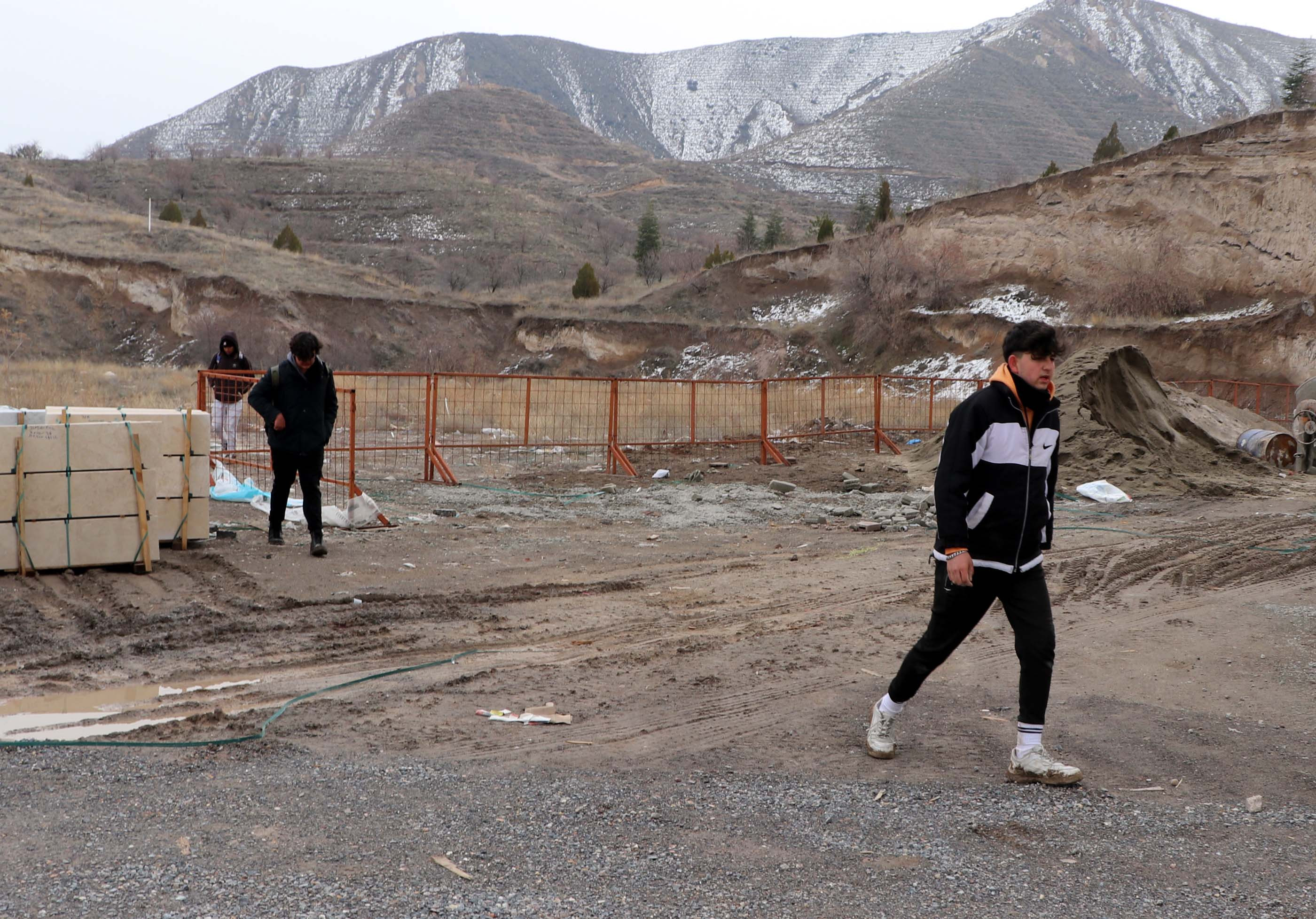 Piknik yapmak için çıktıkları dağda kayboldular - Resim : 4