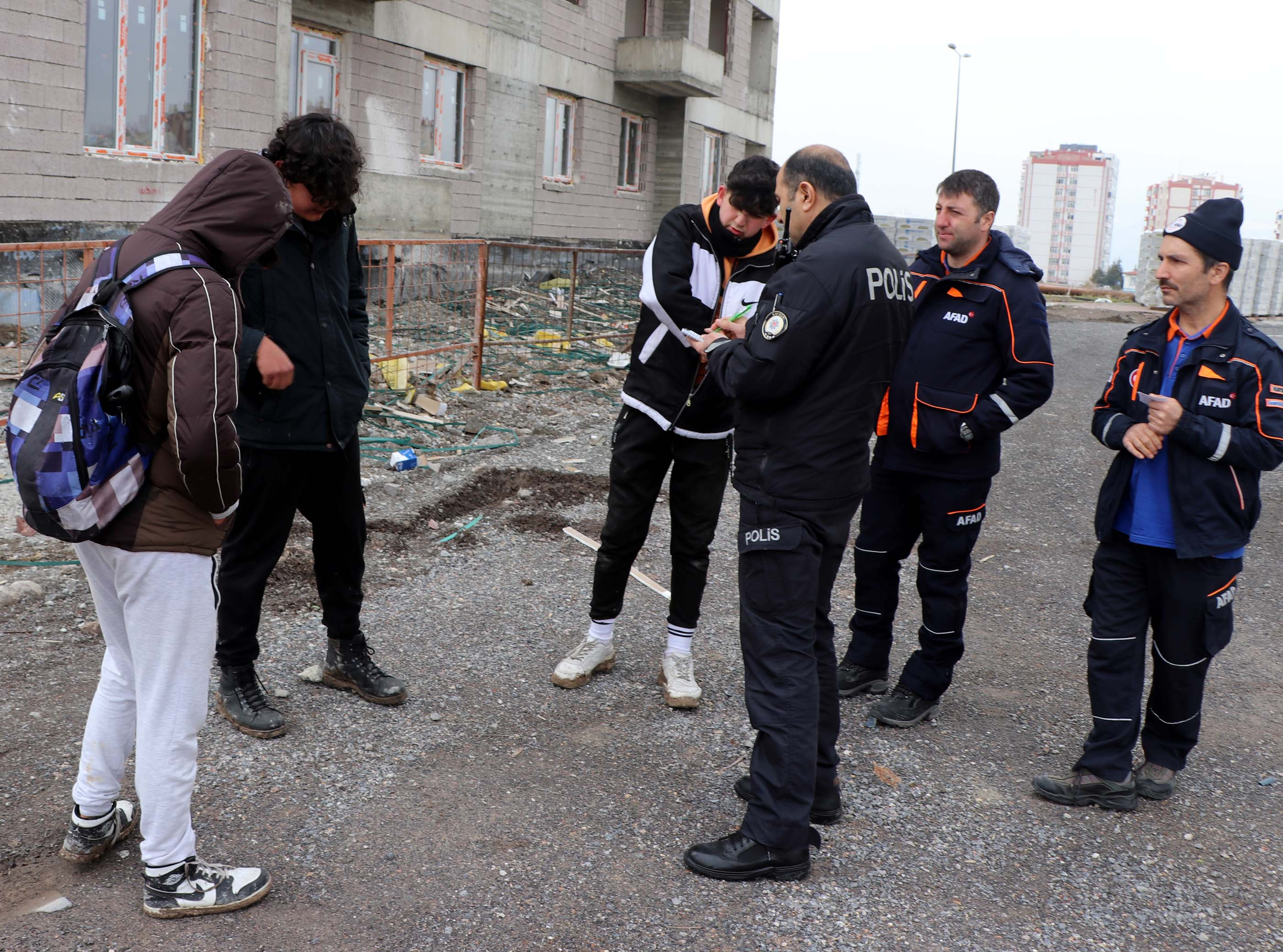 Piknik yapmak için çıktıkları dağda kayboldular - Resim : 7