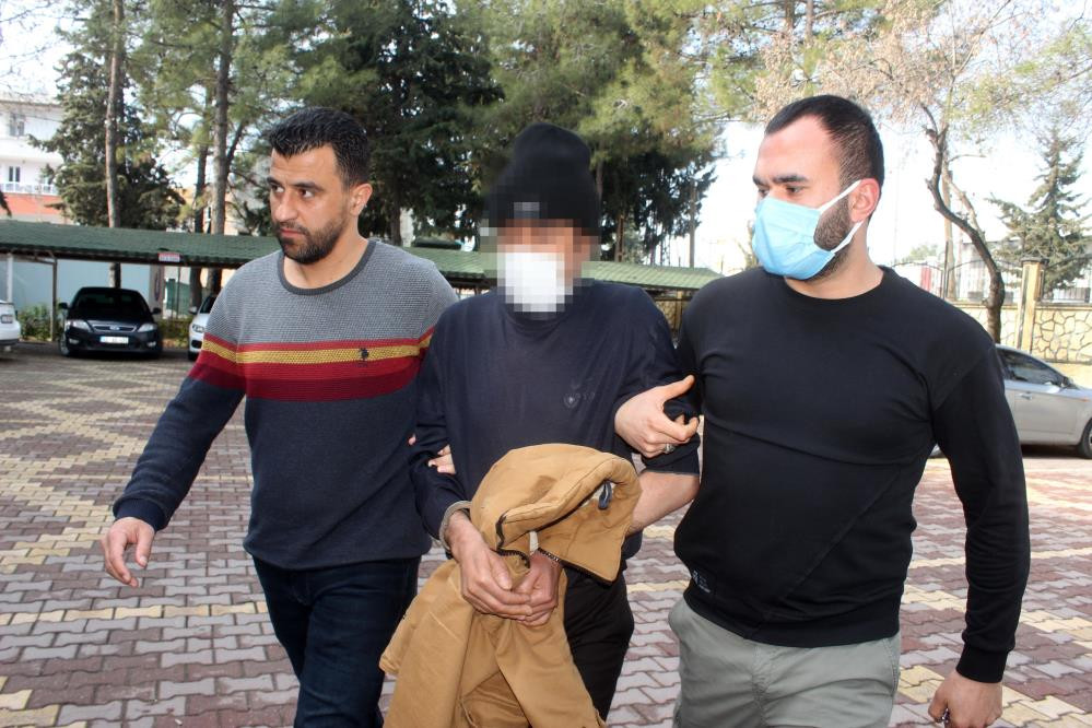 4 çocuk annesine pusu. Kocası kafasından vurdu - Resim : 1