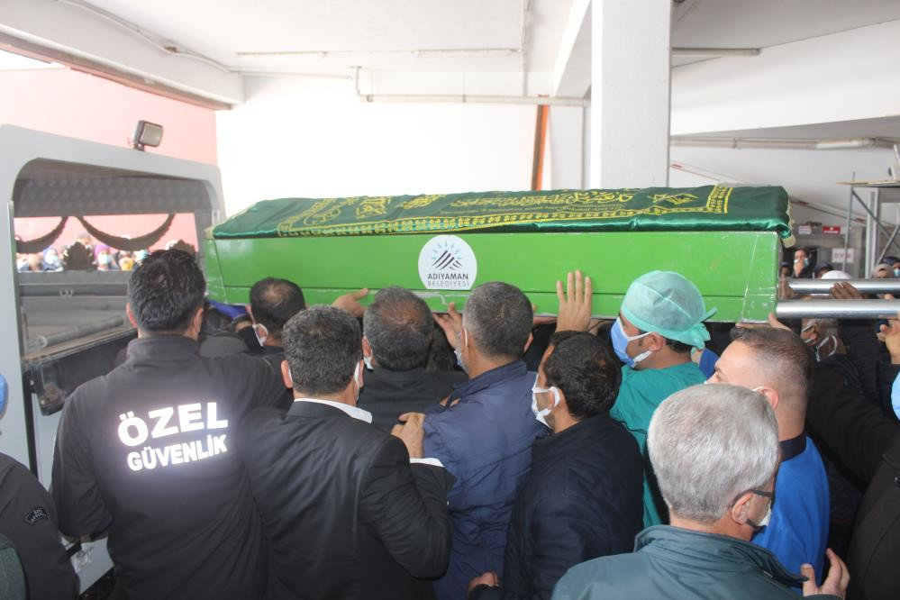 Öldürülen kadın 'Kadınlar Günü'nde toprağa verildi - Resim : 3