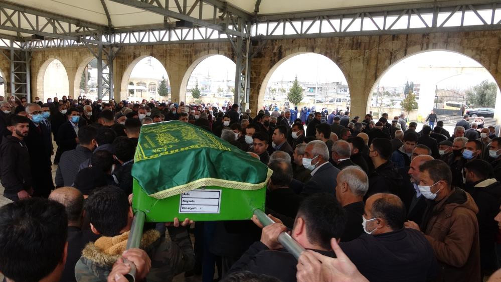 Öldürülen kadın 'Kadınlar Günü'nde toprağa verildi - Resim : 4