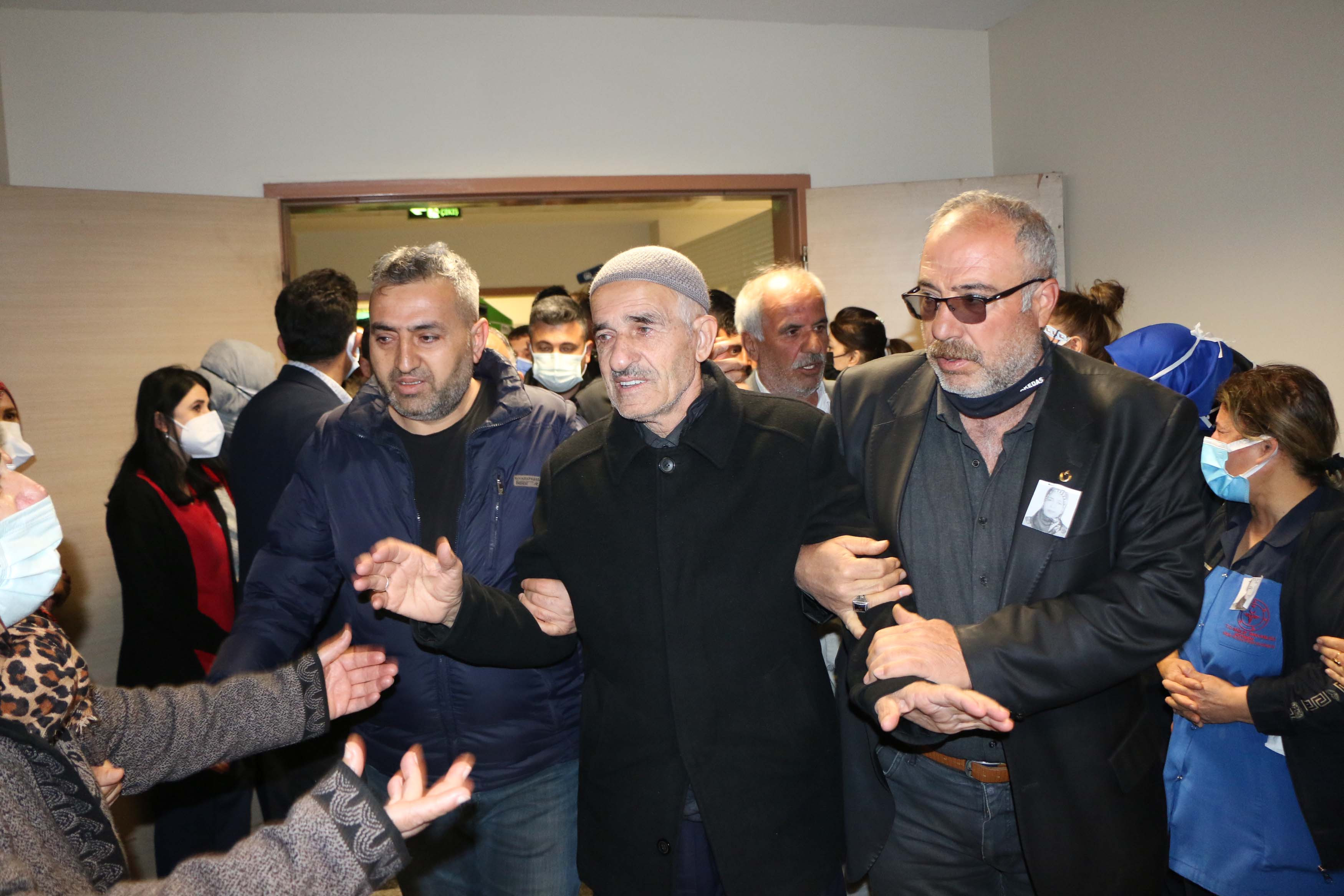 Eşini sokak ortasında öldürdü ‘Amacım korkutmaktı’ dedi - Resim : 5