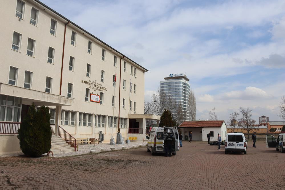 Kadınlar Günü'nde eski kaynanasını bıçakladı - Resim : 3