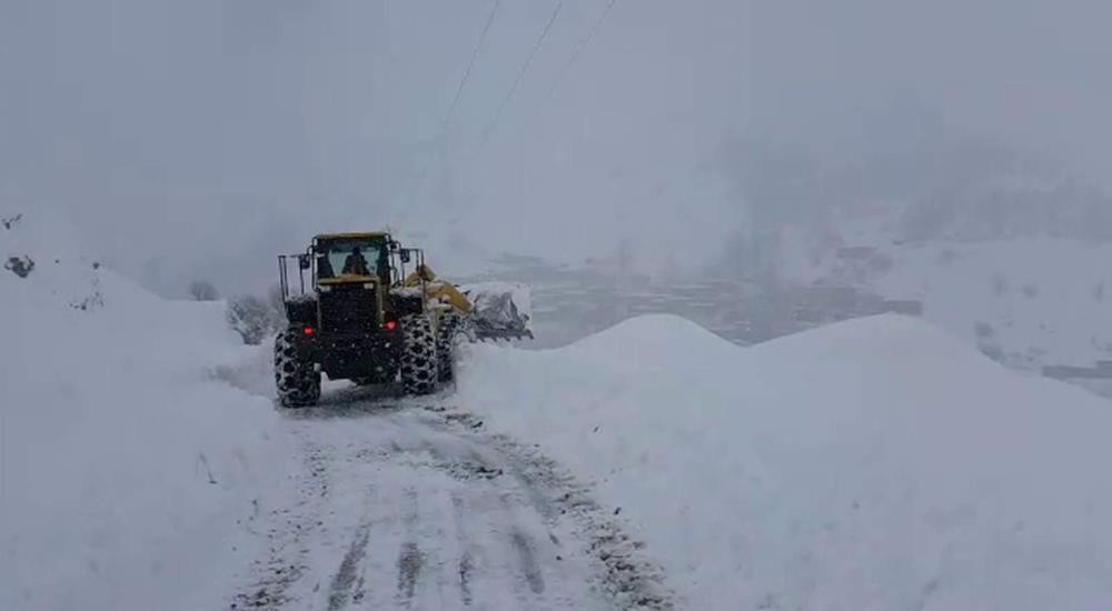 Köy yolları ulaşıma kapandı - Resim : 5