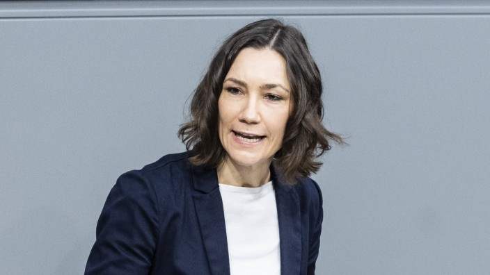 Almanya’da Federal Aile Bakanı istifa etti - Resim : 1