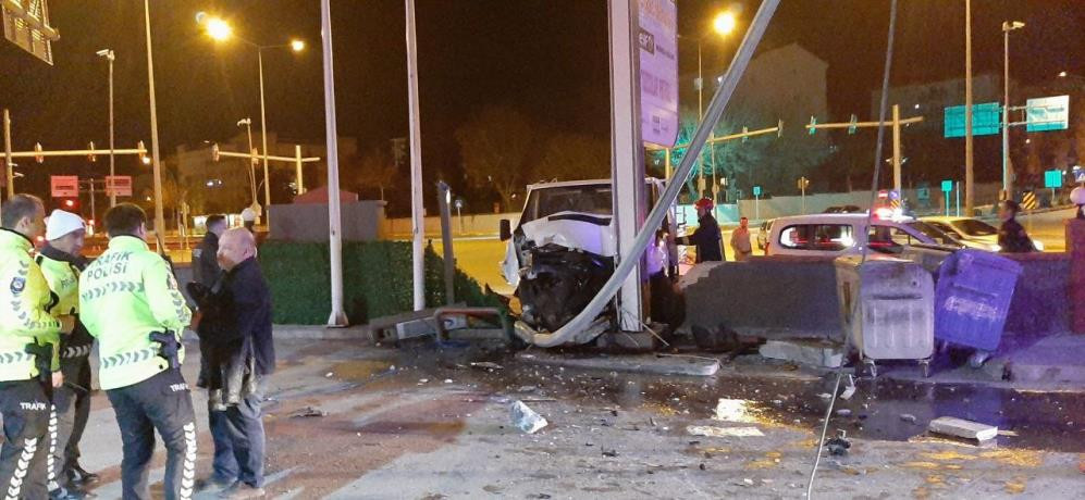 Akaryakıt istasyonunda korkulu dolu anlar - Resim : 3