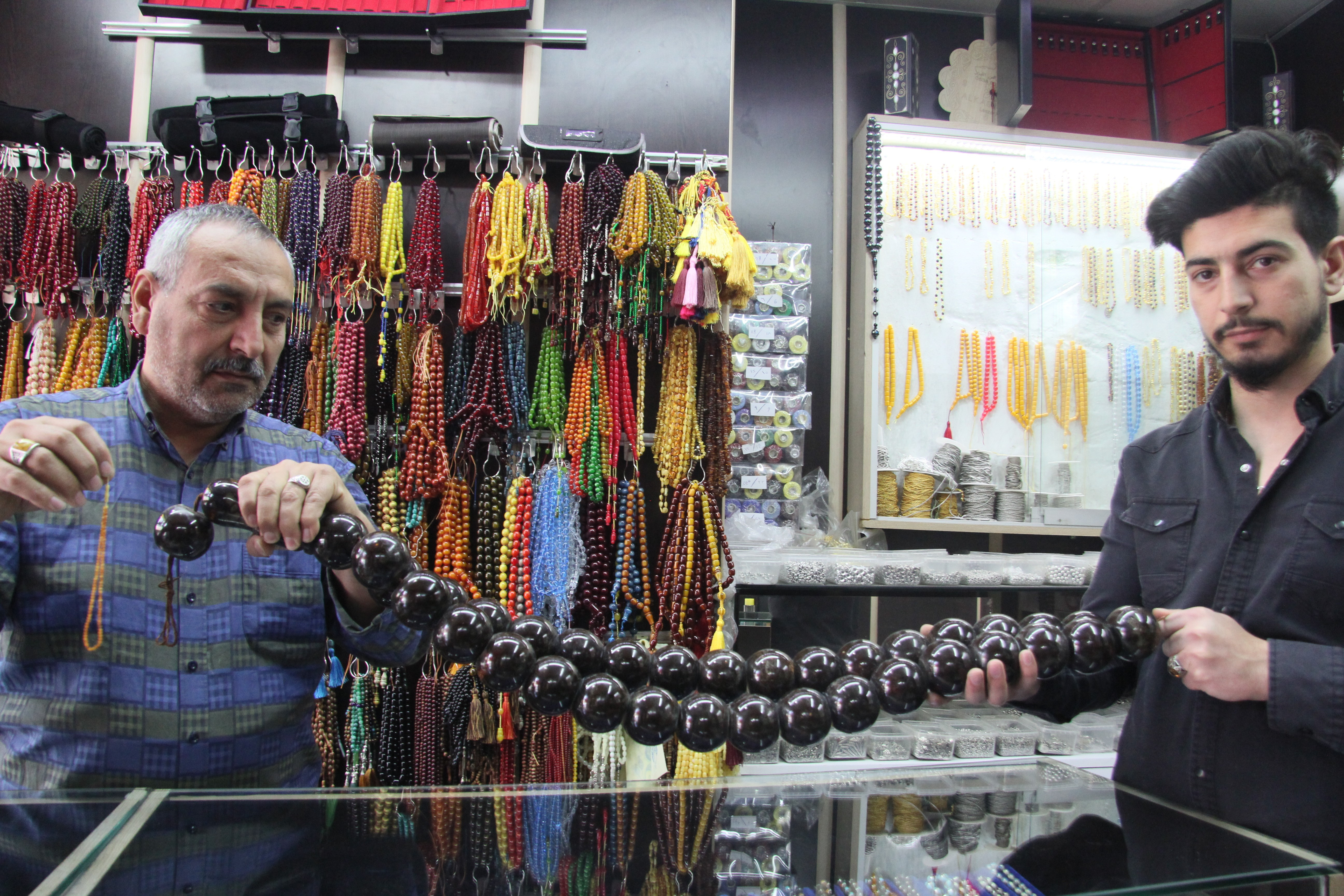 Tespihleri görenler şaşıp kalıyor - Resim : 2