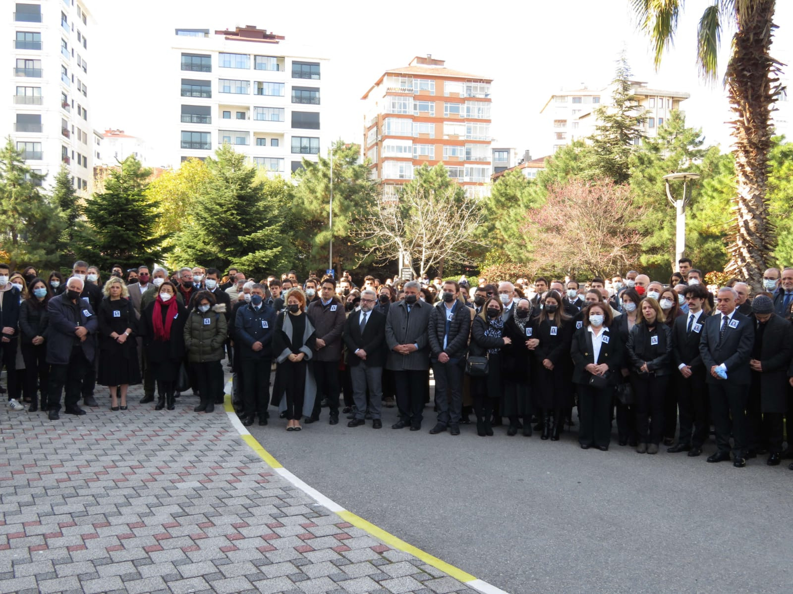 Serap Helvacı son yolculuğuna uğurlandı - Resim : 6