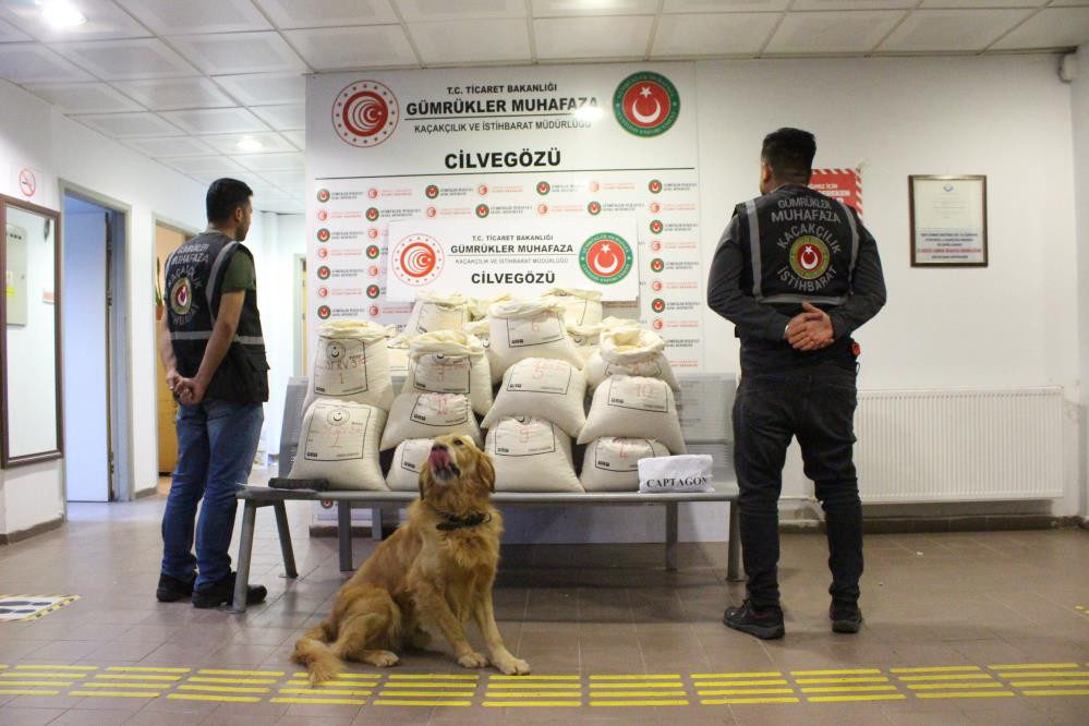 Suriye'den gelen TIR'larda bulundu. Polis saya saya bitiremedi - Resim : 5