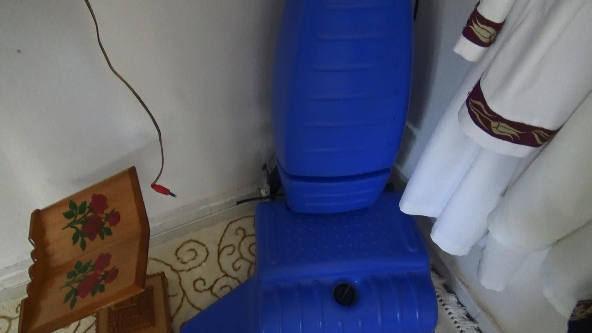 Hırsızlar caminin ses sistemini çaldı - Resim : 3