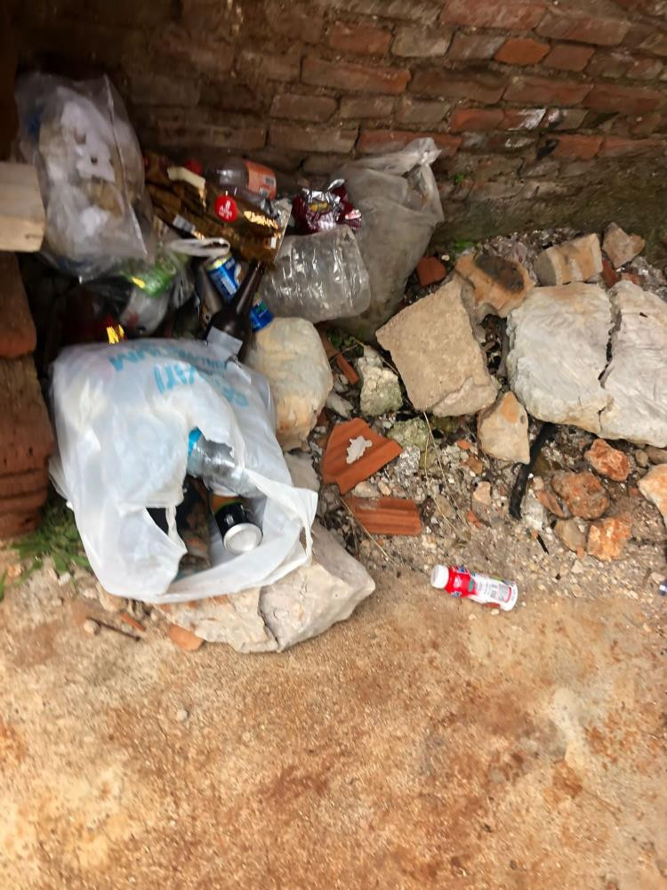 Gelidonya Feneri çöplüğe döndü - Resim : 2