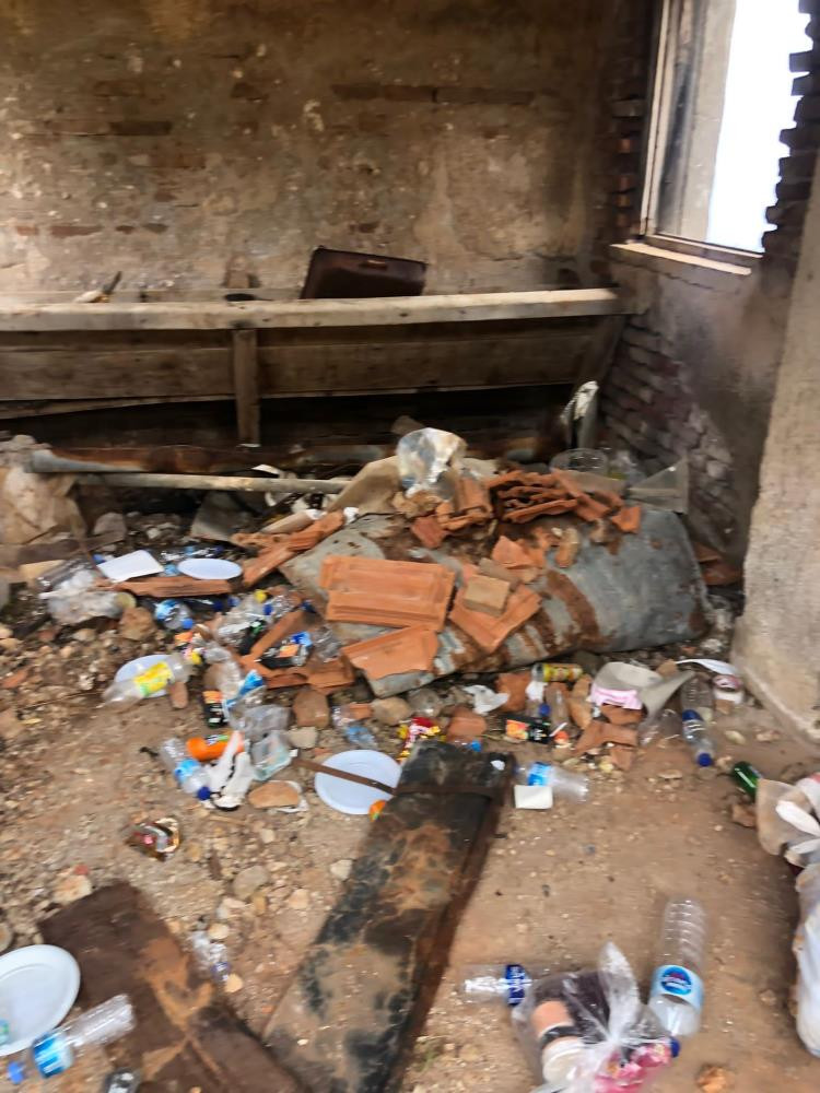 Gelidonya Feneri çöplüğe döndü - Resim : 5