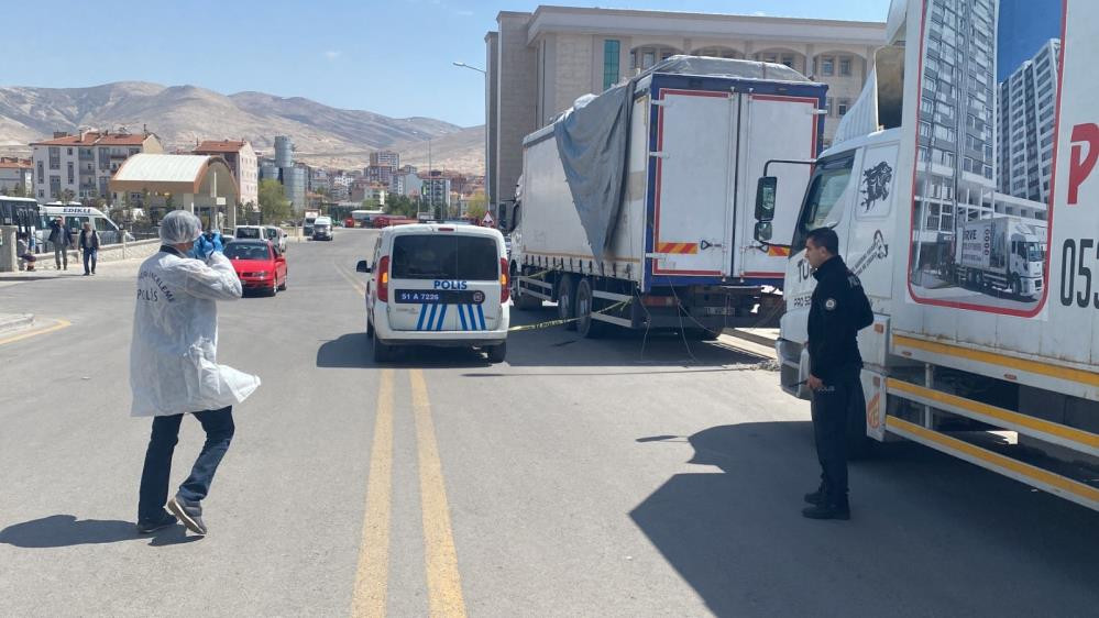 15 yaşındaki çocuk kamyon kasasından düştü - Resim : 2