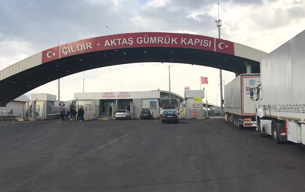 TIR kuyruğu 7 kilometreye ulaştı - Resim : 2