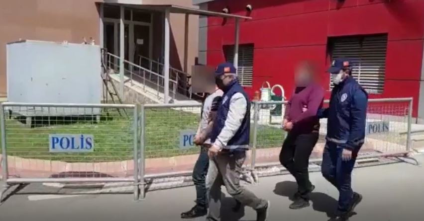 Vatandaşları 559 bin lira dolandıran sahte polis ve savcı tutuklandı - Resim : 2
