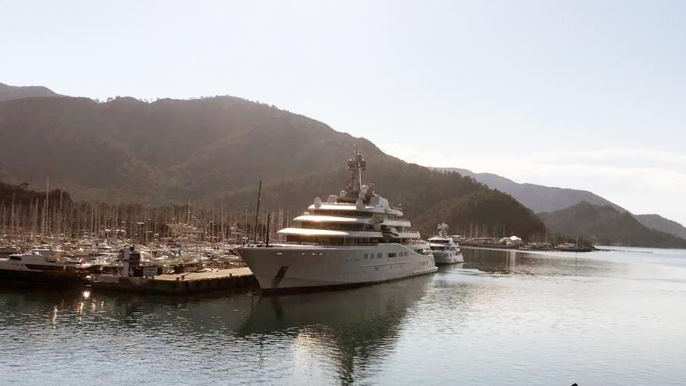 Abramovic’in kurşun geçirmez yatı Marmaris’ten ayrıldı - Resim : 4