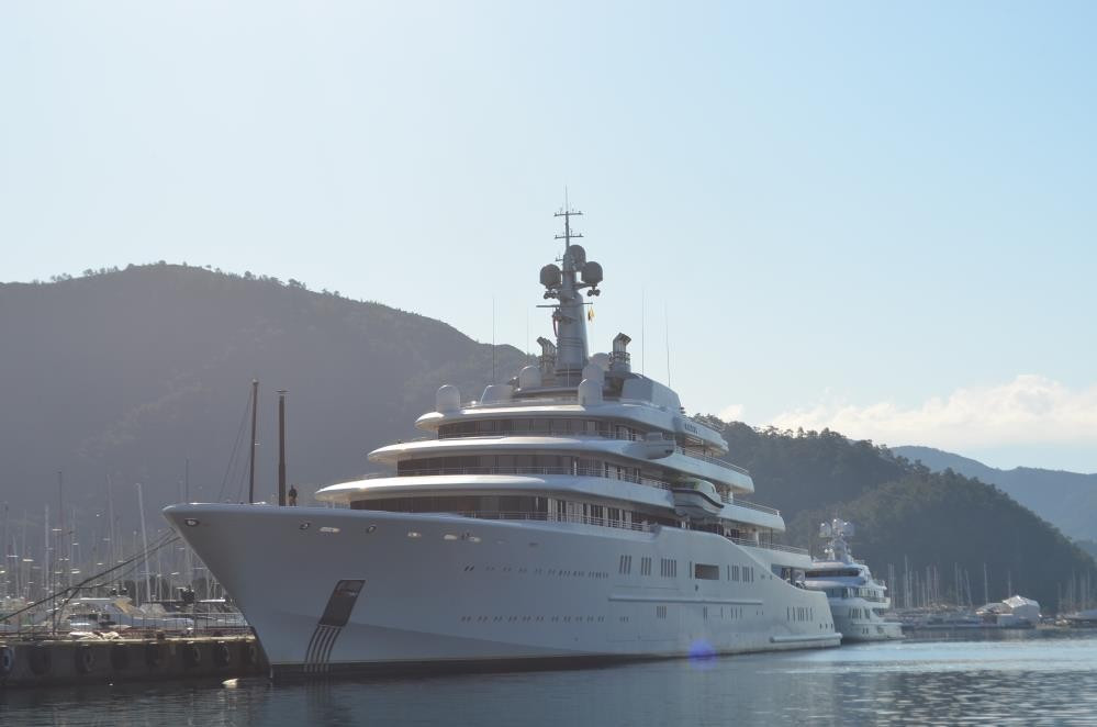 Abramovic’in kurşun geçirmez yatı Marmaris’ten ayrıldı - Resim : 5