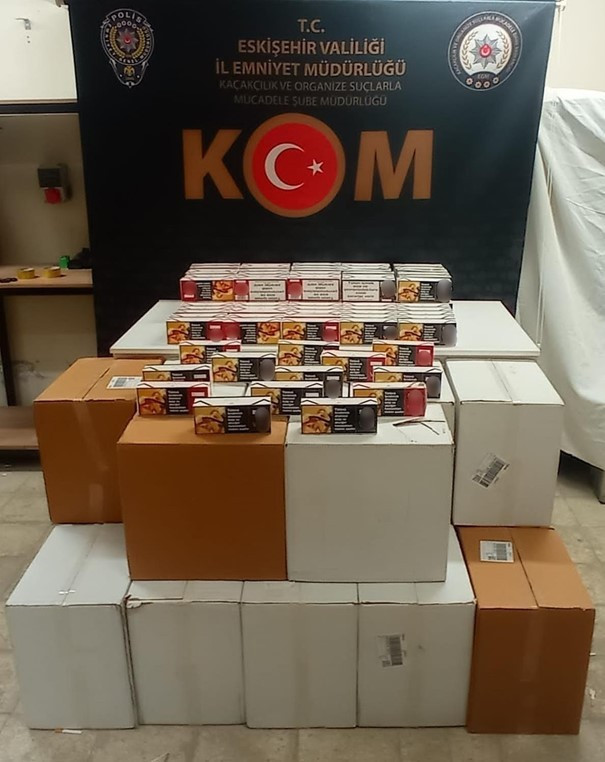 Eskişehir’de kaçak tütün operasyonu - Resim : 4