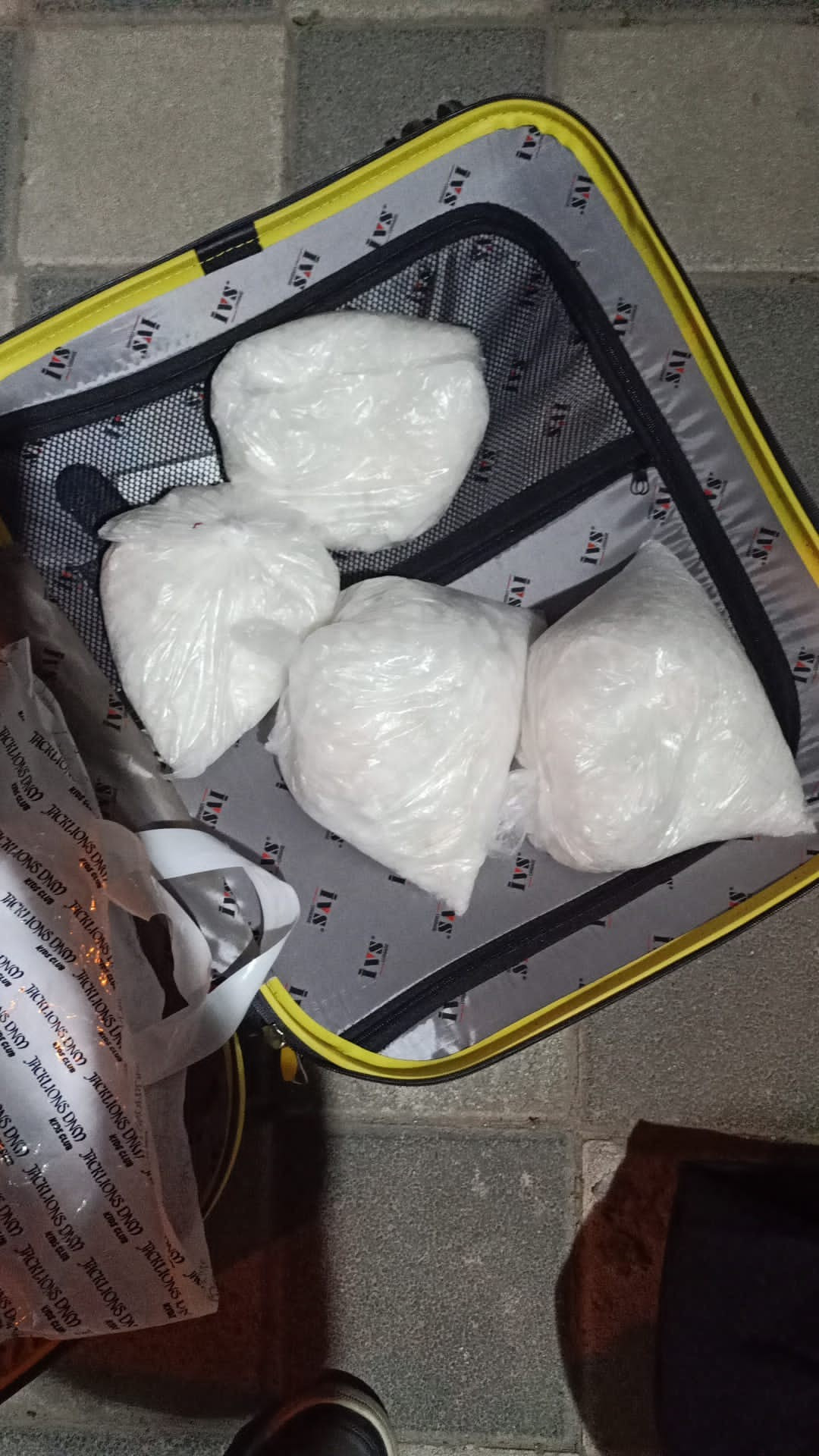 Çanakkale’de piyasa değeri yaklaşık 2,5 milyon olan uyuşturucu ele geçirildi - Resim : 4