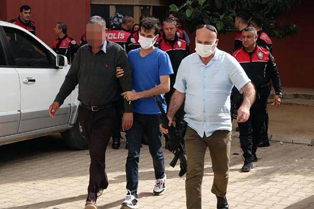 Husumetlilerin tartışması kanlı bitti! Pompalı tüfekle vurdu... - Resim : 6