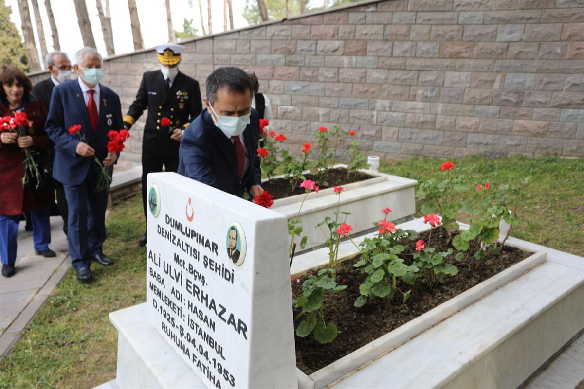 Çanakkale'de, Dumlupınar Denizaltısı şehitleri anıldı - Resim : 7