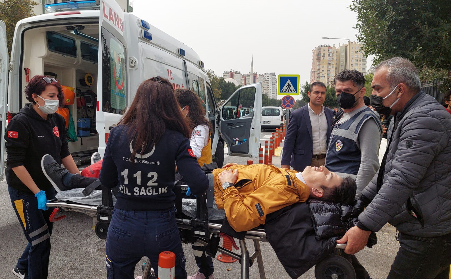 Eski eşini yaralama davası sonrası adliye önünde kurşun yağdırdı! Tekerlekli saldalyeye saklamış… - Resim : 9