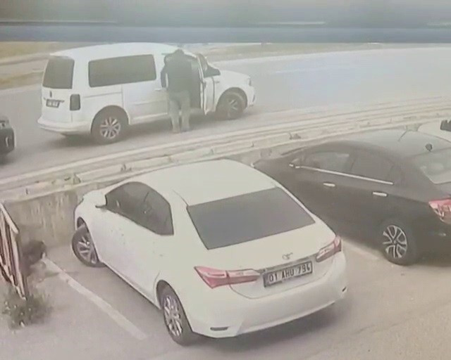 820 bin TL 20 saniyede çalındı - Resim : 3