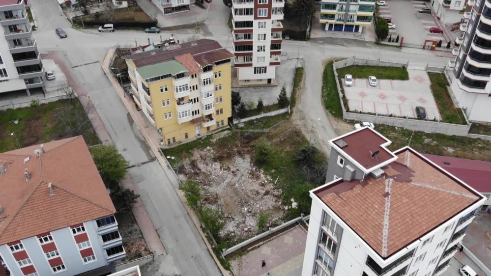 Kepçe operatörü adresi karıştırdı yanlış binayı yıktı - Resim : 7