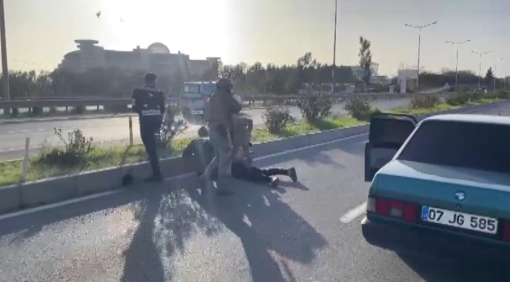 Antalya'da suç makinesi teslim olmayıp intihar etti - Resim : 1