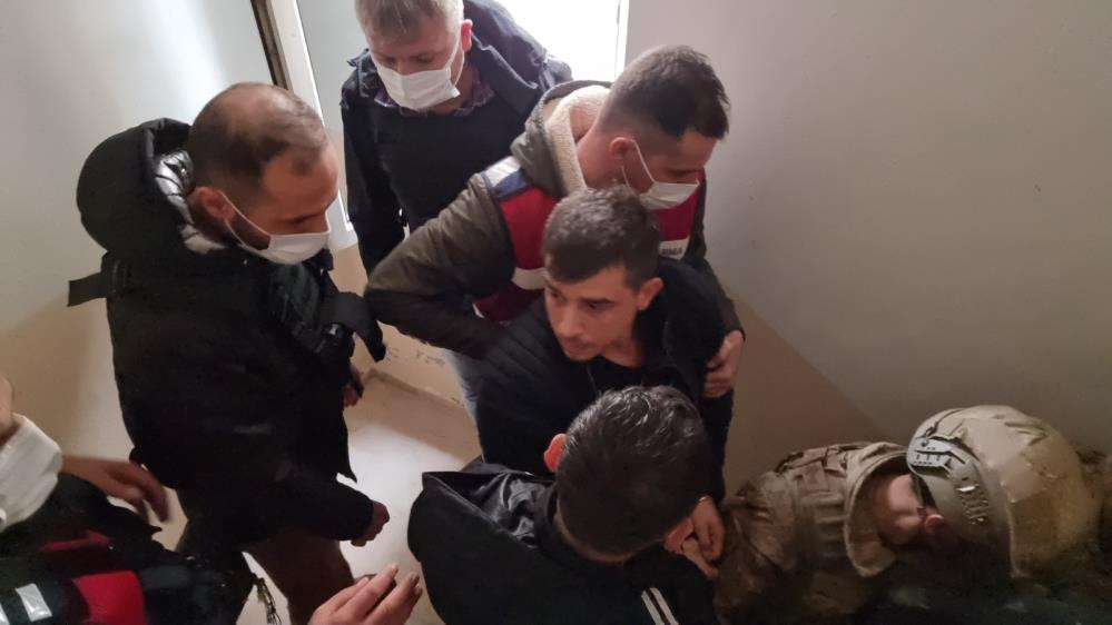 Antalya'da suç makinesi teslim olmayıp intihar etti - Resim : 2