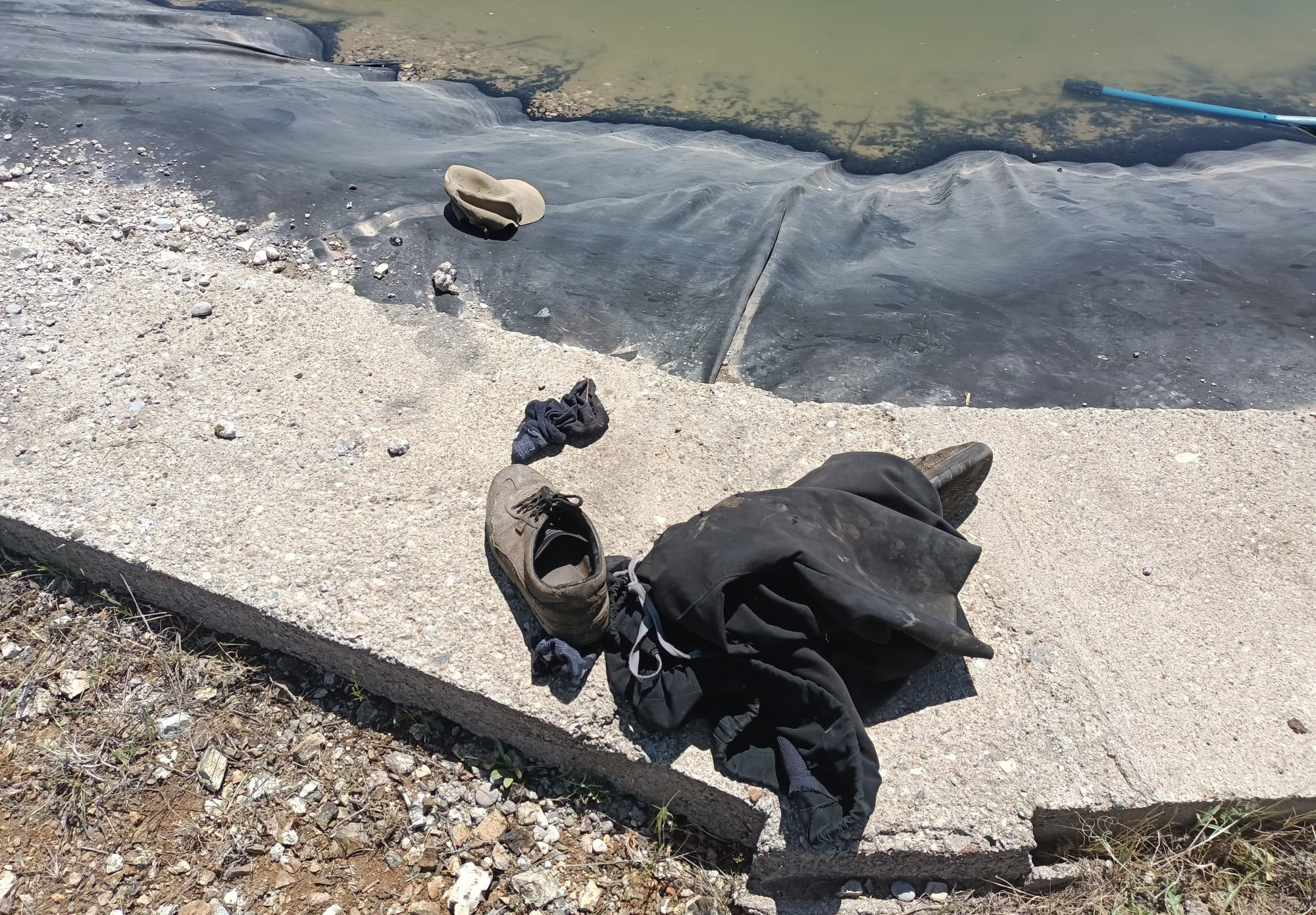 Serinlemek için yangın havuzuna giren 15 yaşındaki çoban hayatını kaybetti - Resim : 1