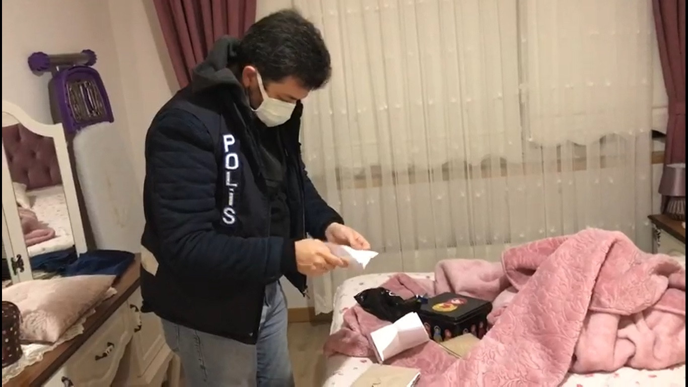 Ankara merkezli 8 ilde 'Kaçak Gelinler' operasyonu! Çok sayıda gözaltı var… - Resim : 1