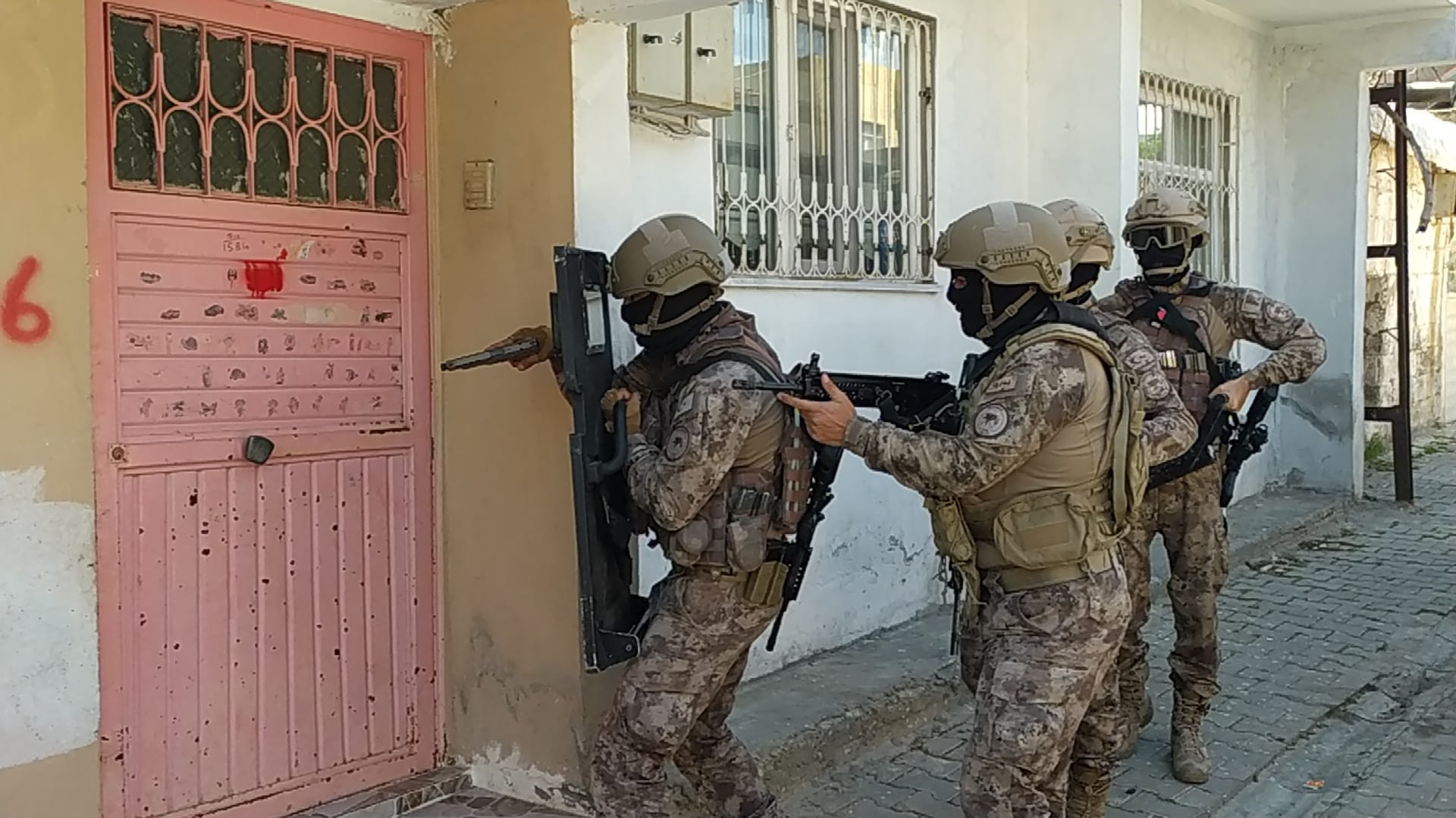 Adıyaman'da uyuşturucu operasyonu - Resim : 2