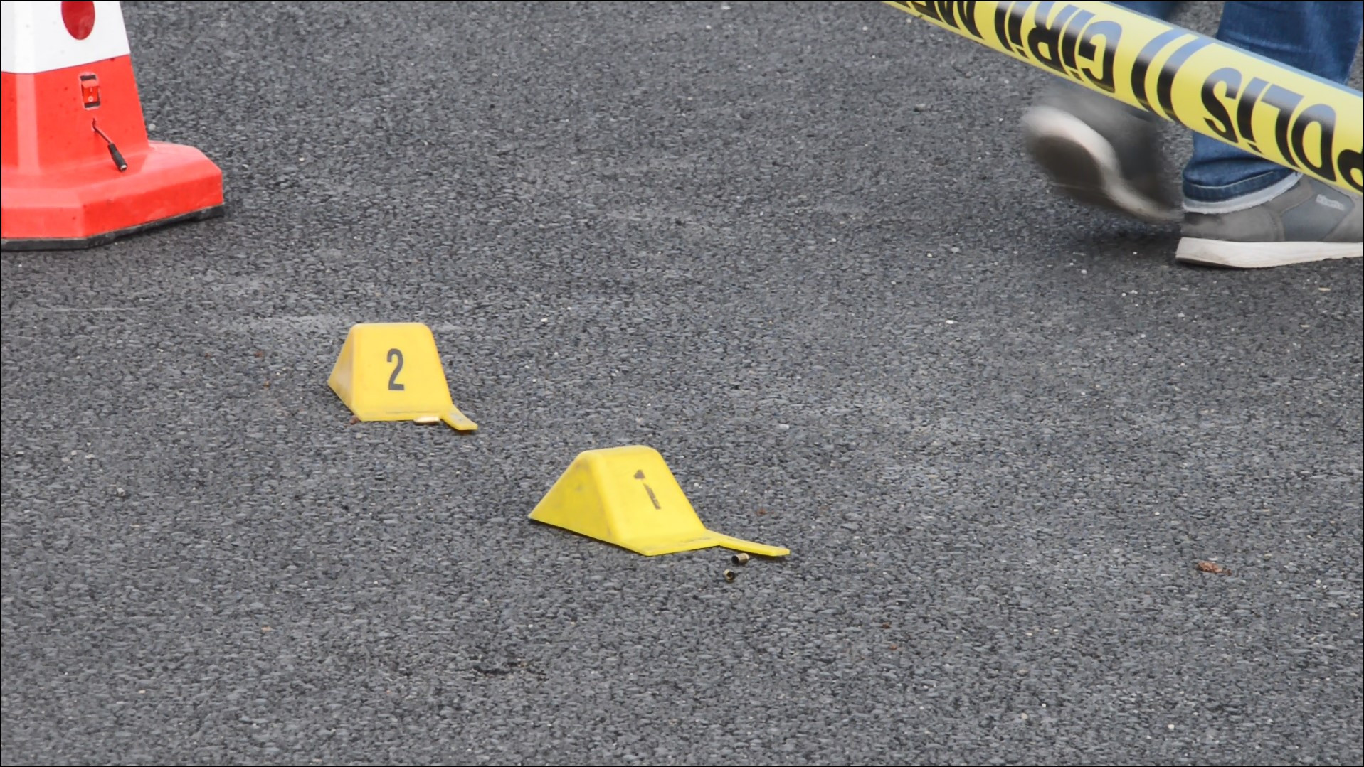 Diyarbakır'da silahlı kavga! Kurşun öğrenci servisine isabet etti: 2 yaralı - Resim : 4