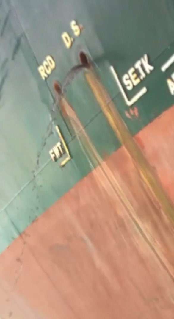 İzmit Körfezi’ni kirleten gemiye 3 milyonluk ceza - Resim : 1