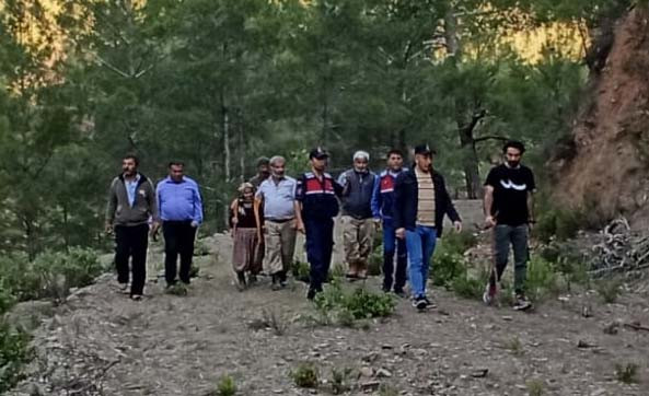 Kayıp olarak aranıyordu! Ormanda uyurken bulundu... - Resim : 1
